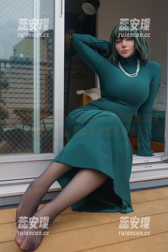Alina Becker 喂,你见过Alina Becker的花嫁原图吗?图册里我甚至以为变成了童话!